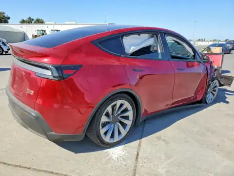 7SAYGDEE6TF331488 — 2026 Tesla Model Y, photo 3 from Copart, Front end