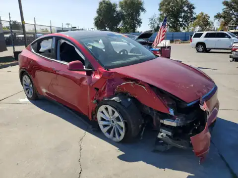 7SAYGDEE6TF331488 — 2026 Tesla Model Y, photo 4 from Copart, Front end