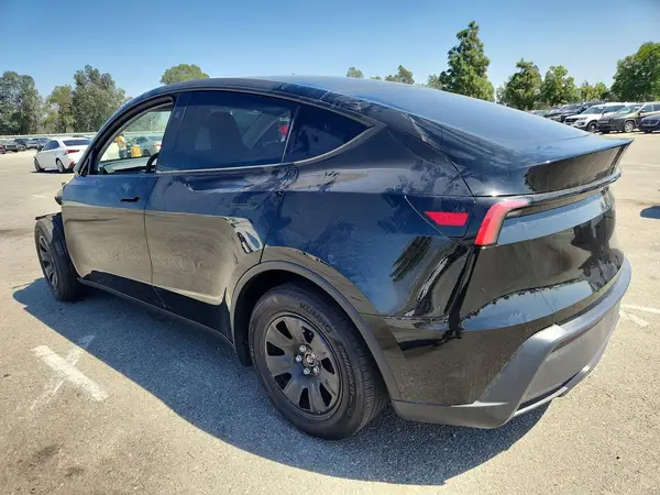 7SAYGDED0TA604817 — 2026 Tesla Model Y, photo 2 from Copart, Front end