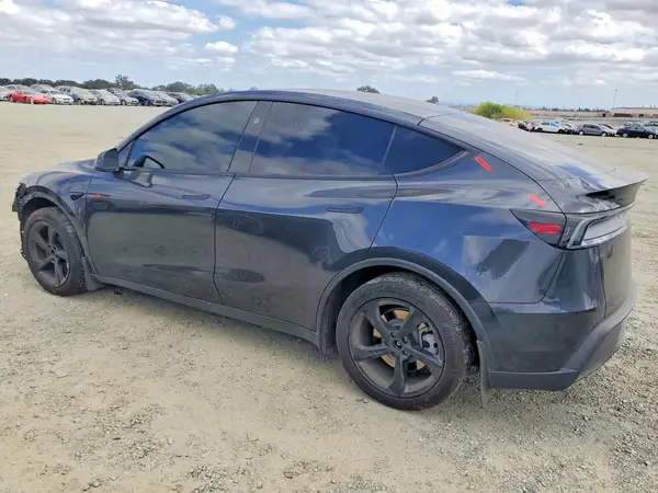 7SAYGDED7TF456300 — 2026 Tesla Model Y, photo 2 from Copart 29.09.2026, Side