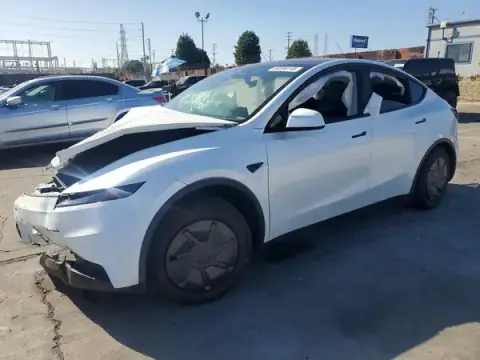7SAYGDED4TA620132 Tesla Model Y 2026 — Front end damage, before-repair photo