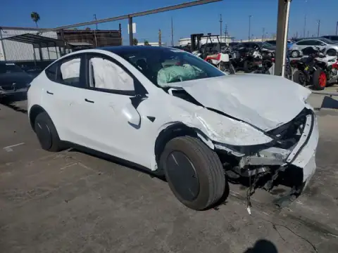 7SAYGDED4TA620132 — 2026 Tesla Model Y, фото 4 з Copart, Передня частина