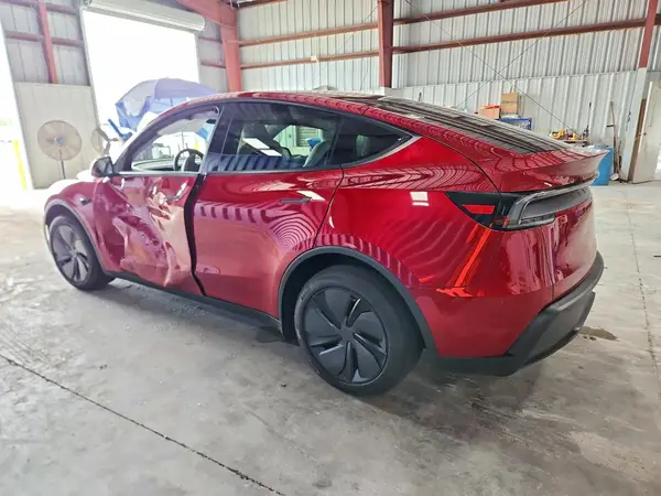 7SAYGDED0TA487482 — 2026 Tesla Model Y, фото 2 с аукциона Copart, Боковая часть