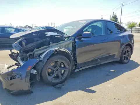 7SAYGDED3TF443415 — 2026 Tesla Model Y, ПЕРЕДНЯЯ ЧАСТЬ (Front End), фото до ремонта
