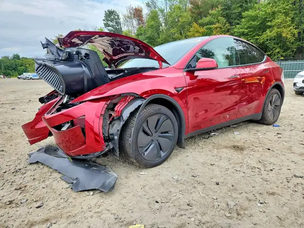 7SAYGDEE7TA676896 Tesla Model Y 2026 — повреждение Передняя часть, фото до ремонта