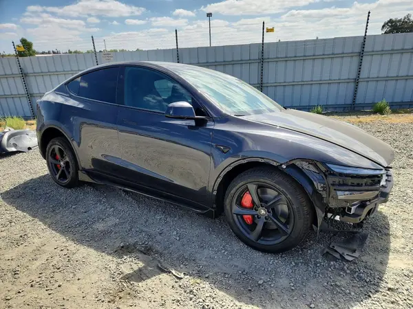 7SAYGDED8TF702674 — 2026 Tesla Model Y, photo 4 from Copart, Front end