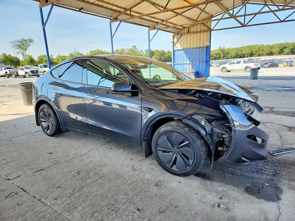 7SAYGDED1TA653038 — 2026 Tesla Model Y, photo 4 from Copart, Front end
