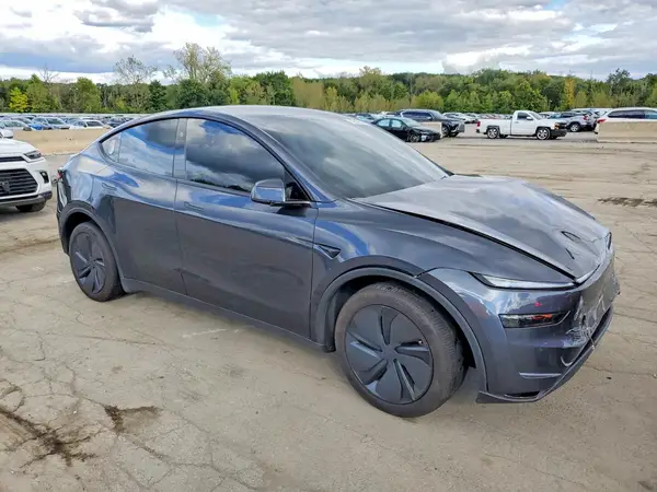 7SAYGDEE6TA386617 — 2026 Tesla Model Y, photo 4 from Copart, Front end