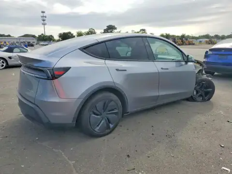 7SAYGDEE2TF553722 — 2026 Tesla Model Y, фото 3 с аукциона Copart, ПЕРЕДНЯЯ ЧАСТЬ