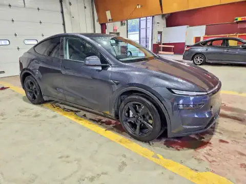 7SAYGDEE5TF521640 — 2026 Tesla Model Y, zdjęcie 4 z Copart, Zalanie