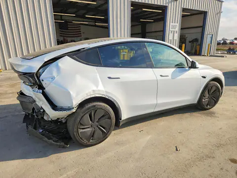2026 Tesla Model Y VIN 7SAYGDED1TF450430 фото 3
