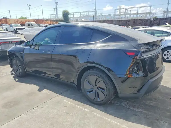 7SAYGAEE7TF700289 — 2026 Tesla Model Y, фото 2 с аукциона Copart, Передняя часть