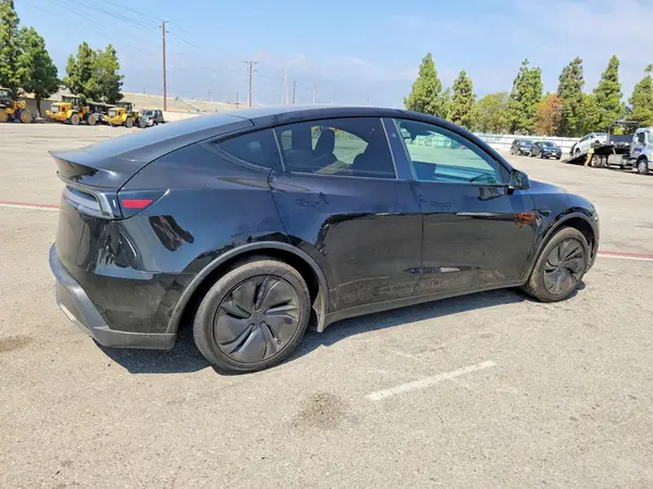 7SAYGDED9TF623823 — 2026 Tesla Model Y, photo 3 from Copart, Side