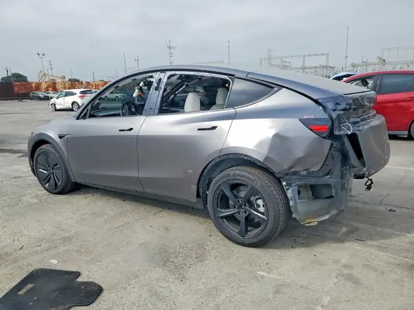 7SAYGDEE2TF635157 — 2026 Tesla Model Y, zdjęcie 2 z Copart, Tył