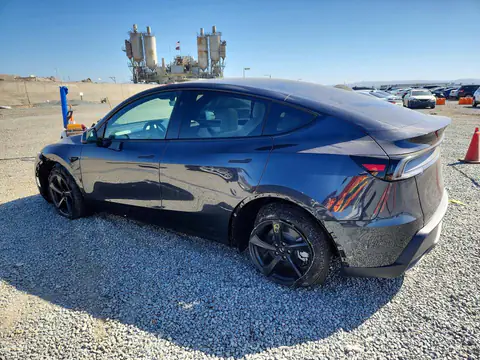 7SAYGDED0TF623998 — 2026 Tesla Model Y, foto 2 de Copart 27.10.2026, Parte delantera