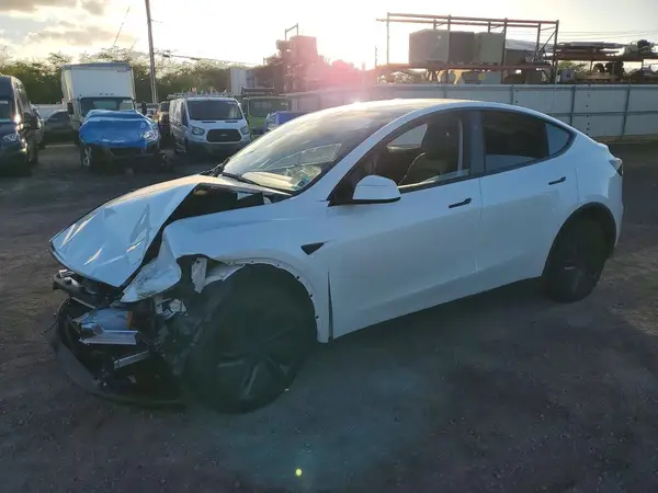 7SAYGDED6TF549986 Tesla Model Y 2026 — пошкодження Передня частина, фото до ремонту