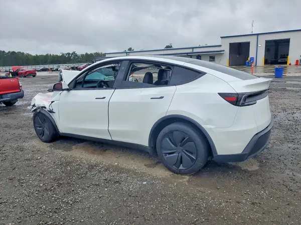 4SAYGDEE8TA399689 — 2026 Tesla Model Y, photo 2 from Copart, Front end