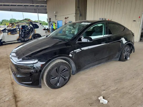 7SAYGDED5TF382469 Tesla Model Y 2026 — დაზიანება უკანა ნაწილი, ფოტო შეკეთებამდე