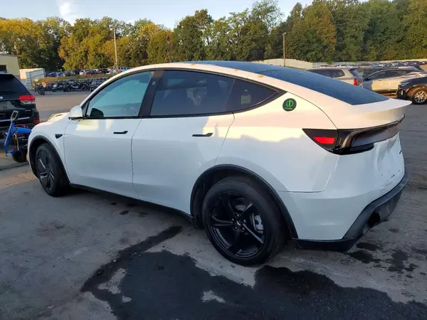 2026 TESLA MODEL Y VIN 7SAYGDEE5TA731667 фото 2