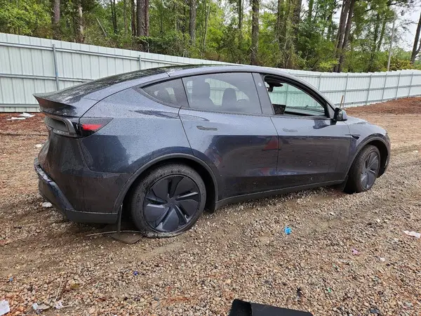 7SAYGDED0TA493198 — 2026 Tesla Model Y, фото 3 с аукциона Copart, Боковая часть