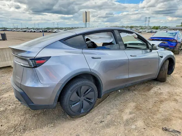 7SAYGDEE7TF339499 — 2026 Tesla Model Y, ფოტო 3, Copart, წინა ნაწილი