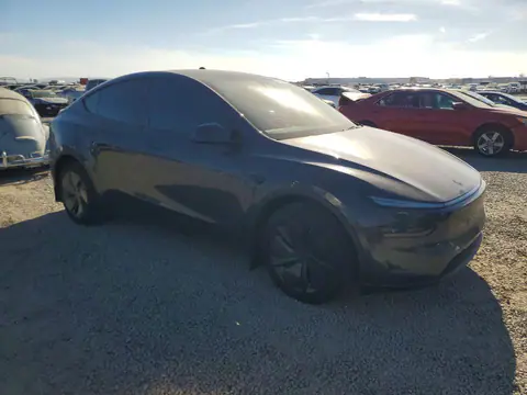 7SAYGDED3TF525015 — 2026 Tesla Model Y, ფოტო 4, Copart 23.10.2026, მცირე ჩაღრმავებები და ნაკაწრები
