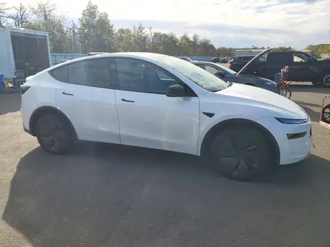 7SAYGAEE3TF676654 — 2026 Tesla Model Y, photo 4 from Copart, Front end
