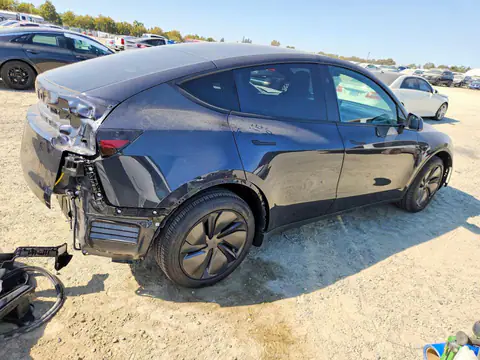 2026 Tesla Model Y VIN 7SAYGDED2TF582516 фото 3