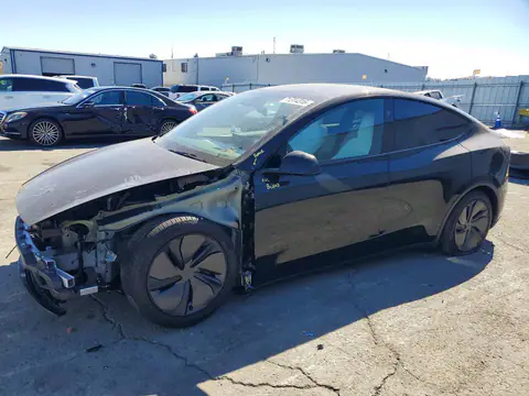 7SAYGDED1TF699200 — 2026 Tesla Model Y, წინა ნაწილი (Front End), ფოტოები შეკეთებამდე