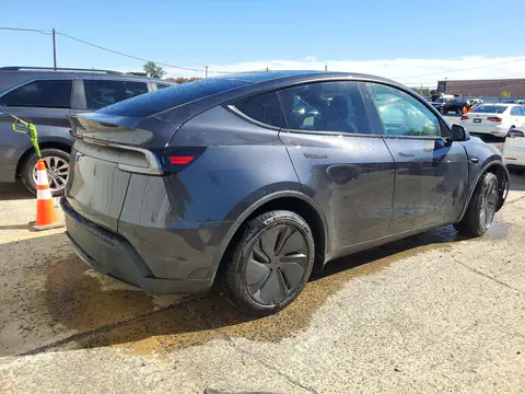 7SAYGDED7TF617986 — 2026 Tesla Model Y, photo 3 from Copart, Front end