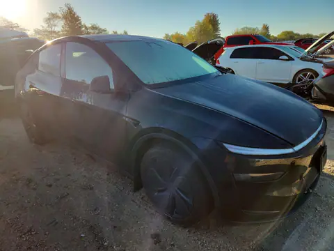 7SAYGDEE6TF370033 — 2026 Tesla Model Y, photo 4 from Copart, Rear end