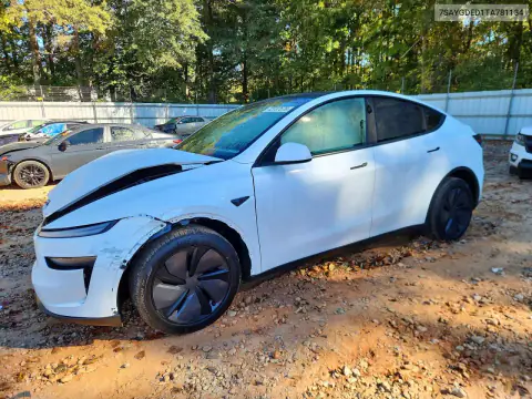 7SAYGDED1TA781134 — 2026 Tesla Model Y, Parte delantera, fotos antes de reparar