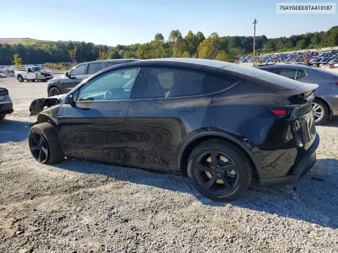 7SAYGDEE8TA410187 — 2026 Tesla Model Y, foto 2 de Copart, Parte delantera