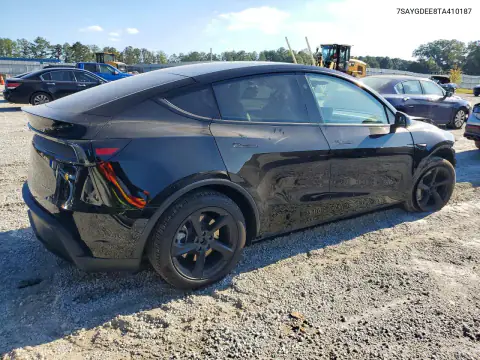 7SAYGDEE8TA410187 — 2026 Tesla Model Y, foto 3 de Copart, Parte delantera