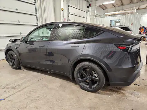 7SAYGDEE3TA465792 — 2026 Tesla Model Y, фото 2 с аукциона Copart, ПЕРЕДНЯЯ ЧАСТЬ