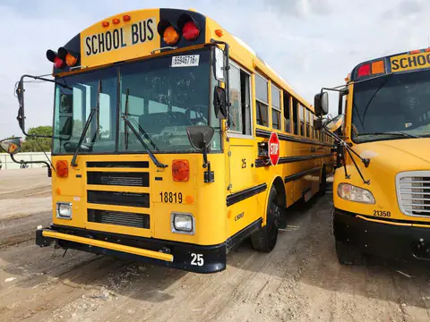 1T88T4E26B1136057 — 2011 Thomabuses BUS, ბუნებრივი ცვეთა (Normal Wear), ფოტოები შეკეთებამდე