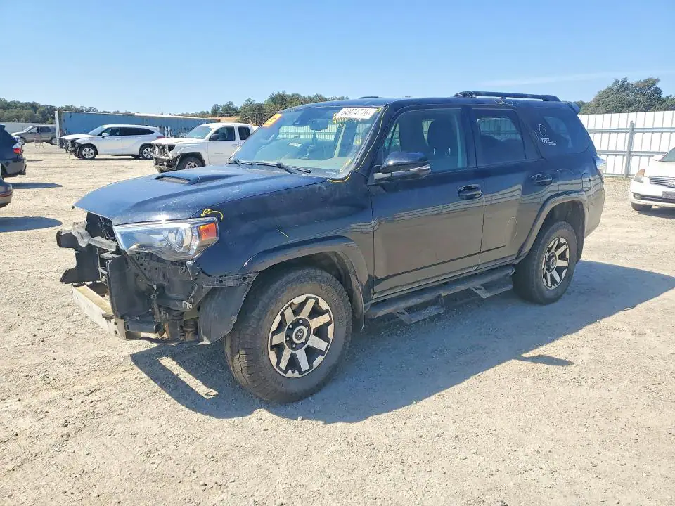 JTERU5JR3M5955689 Toyota 4RUNNER 2021 — uszkodzenie Przód, zdjęcie przed naprawą