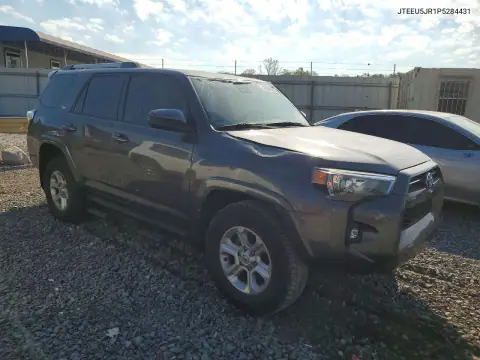 JTEEU5JR1P5284431 — 2023 Toyota 4RUNNER, zdjęcie 4 z Copart, Dach