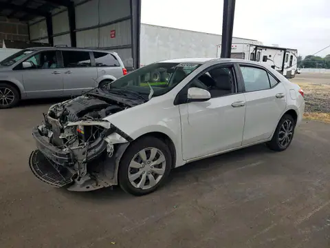 2T1BURHE4FC267531 — 2015 Toyota Corolla, წინა ნაწილი (Front End), ფოტოები შეკეთებამდე
