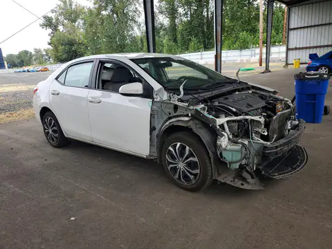2T1BURHE4FC267531 — 2015 Toyota Corolla, zdjęcie 4 z Copart 19.10.2026, Przód