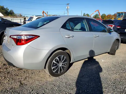 2T1BURHE2GC601539 — 2016 Toyota Corolla, zdjęcie 3 z Copart 23.10.2026, Wandalizm