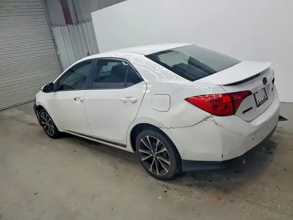 2T1BURHE2HC879438 — 2017 Toyota Corolla, фото 2 с аукциона Copart 29.09.2026, Передняя часть