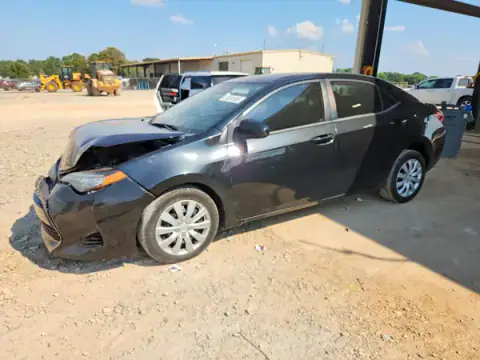 2T1BURHE4HC825901 — 2017 Toyota Corolla, Przód (Front End), zdjęć przed naprawą
