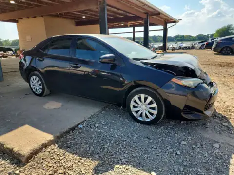 2T1BURHE4HC825901 — 2017 Toyota Corolla, ფოტო 4, Copart 21.10.2026, წინა ნაწილი