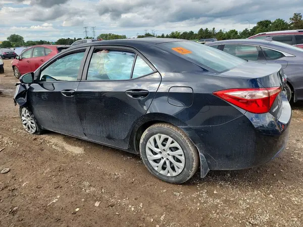 2T1BURHE8HC948441 — 2017 Toyota Corolla, foto 2 de Copart 13.10.2026, Parte delantera