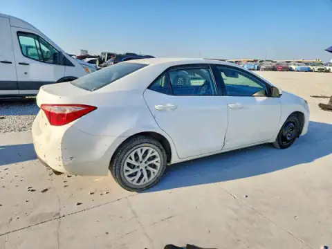 2T1BURHE1HC748825 — 2017 Toyota Corolla, zdjęcie 3 z Copart, Bok