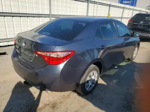 2T1BURHE2HC959337 — 2017 Toyota Corolla, zdjęcie 3 z Copart 03.10.2026, Drobne wgniecenia i rysy