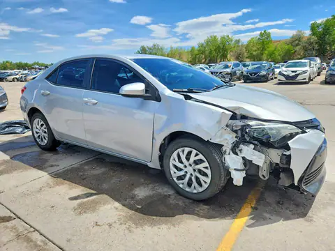 2T1BURHE0JC046291 — 2018 Toyota Corolla, zdjęcie 4 z Copart 30.09.2026, Przód