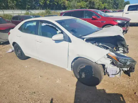 2T1BURHE6JC034288 — 2018 Toyota Corolla, foto 4 de Copart 21.10.2026, Parte delantera