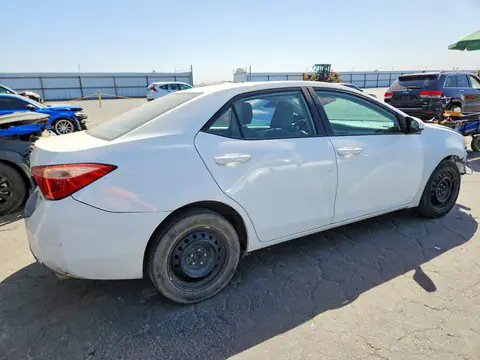 2T1BURHE5JC969401 — 2018 Toyota Corolla, ფოტო 3, Copart 26.10.2026, წინა ნაწილი